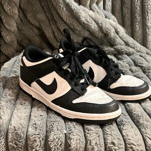 Nike Kids/Women’s Panda Dunks Low- Top Black and White Low-Top Sneakers